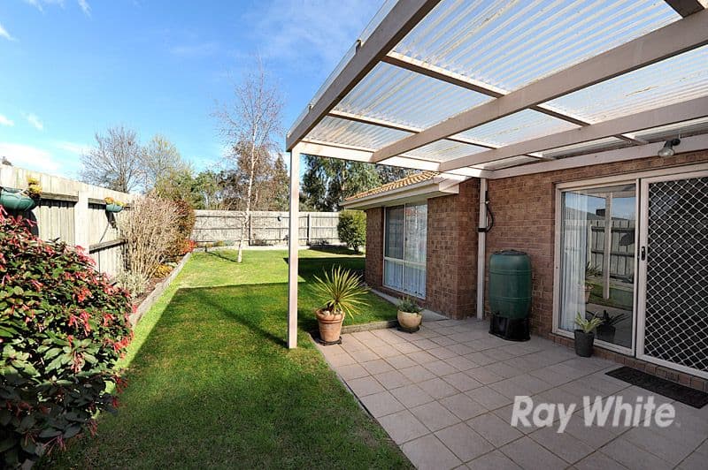 17 Melville Drive, Greensborough, Greensborough - Thumbnail 3