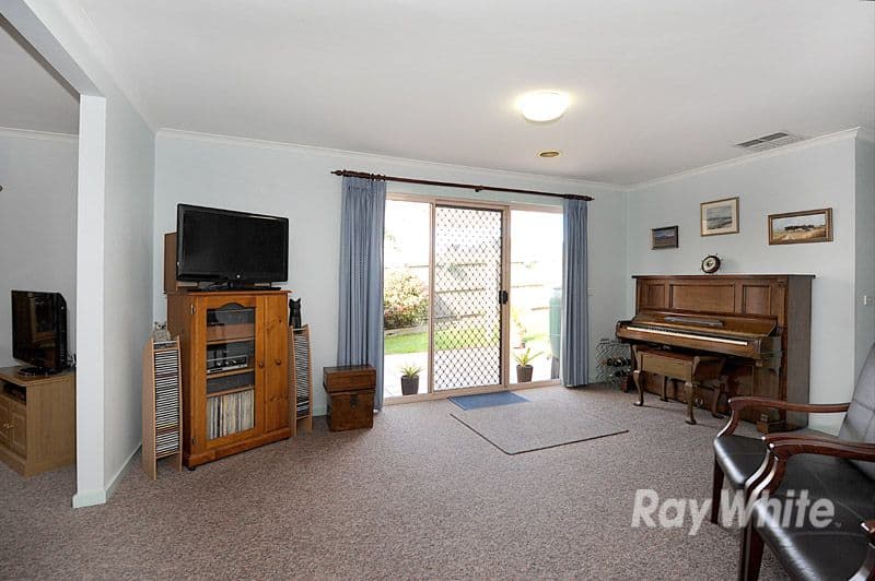 17 Melville Drive, Greensborough, Greensborough - Thumbnail 6