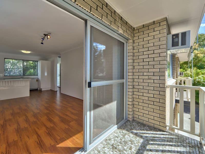 38 Riddell Street, BULIMBA QLD 4171, Bulimba - Thumbnail 2