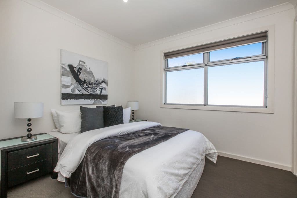 55 Yarra Avenue, Reservoir VIC 3073, Reservoir - Thumbnail 5