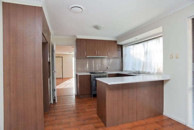 11 Hermitage Court, MEADOW HEIGHTS VIC 3048, Meadow Heights - Thumbnail 3