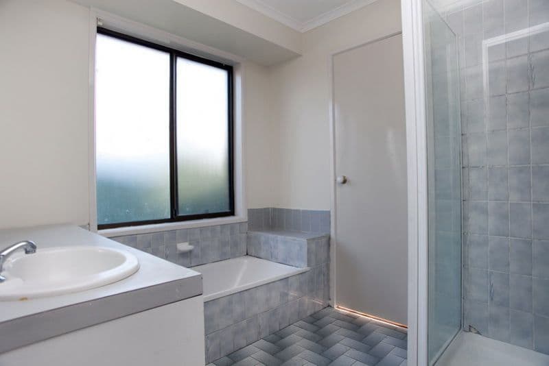 11 Hermitage Court, MEADOW HEIGHTS VIC 3048, Meadow Heights - Thumbnail 5