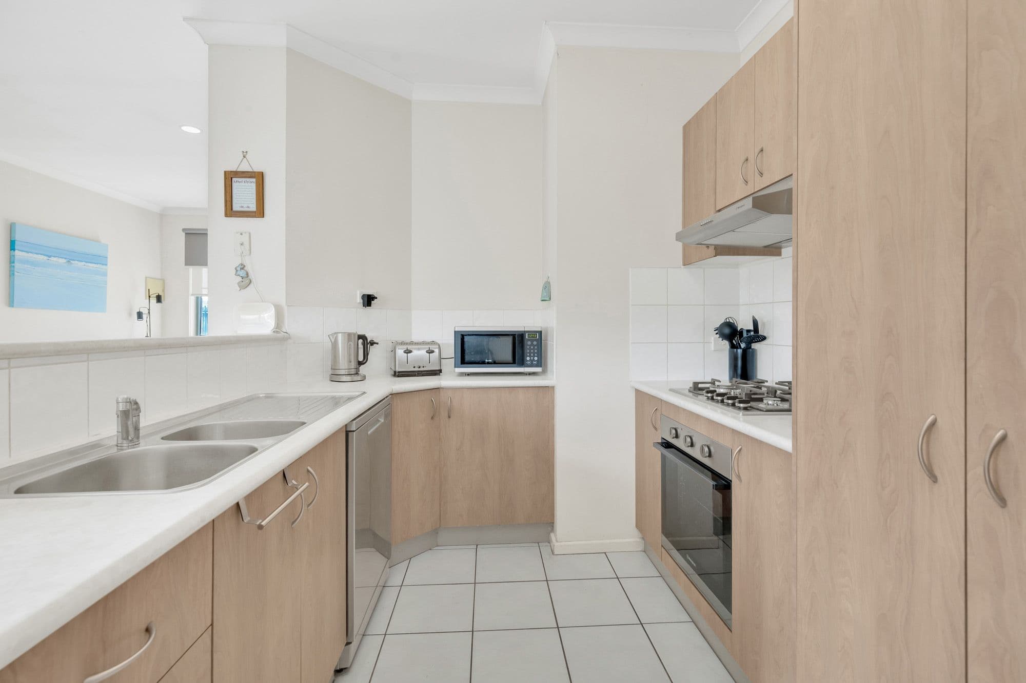 218 Shaws Road, Werribee VIC 3030, Werribee - Thumbnail 3