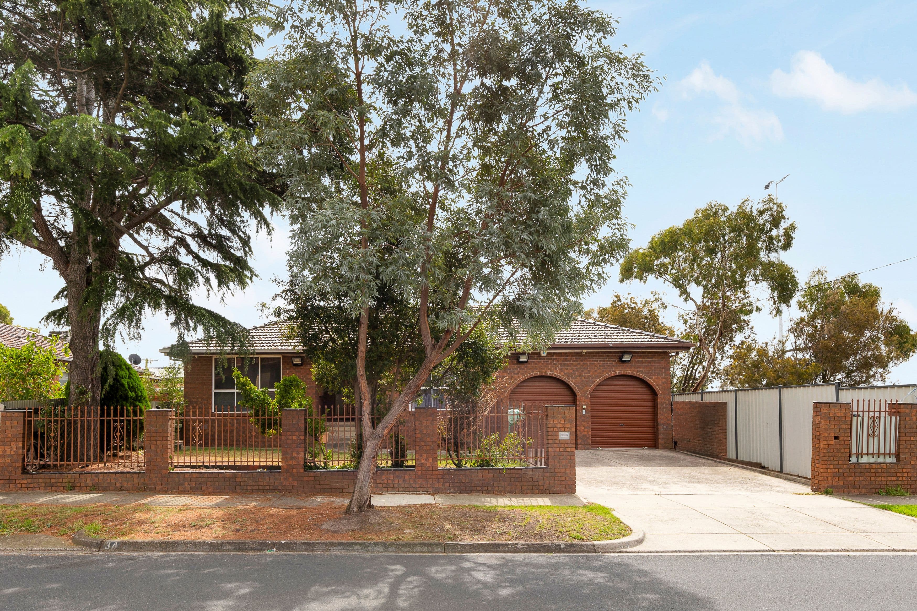 34 Pines Way, Craigieburn VIC 3064, Craigieburn - Thumbnail 2