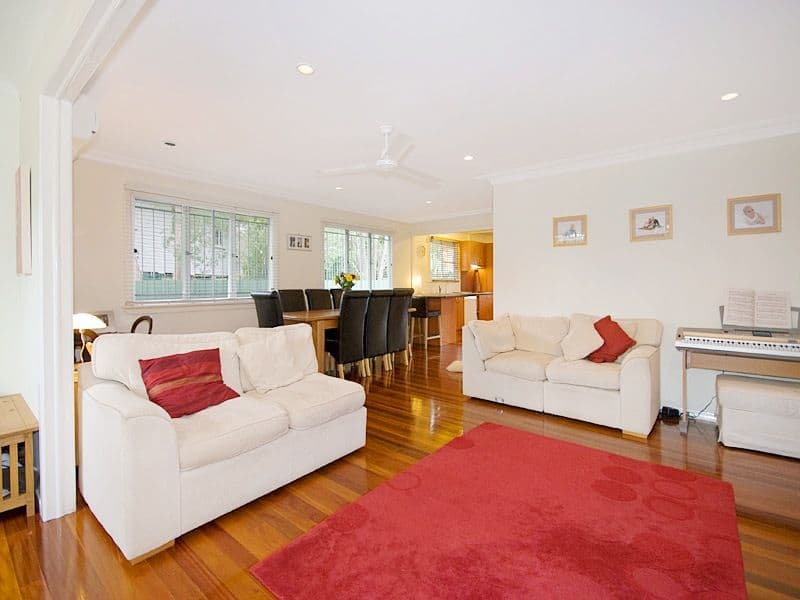 37  Lisle Street, TARRAGINDI QLD 4121, Tarragindi - Thumbnail 2