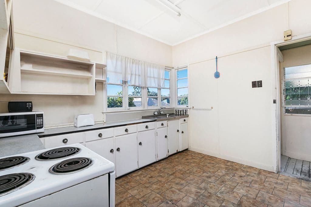18 Beechcroft Street, Coopers Plains QLD 4108, Coopers Plains - Thumbnail 6