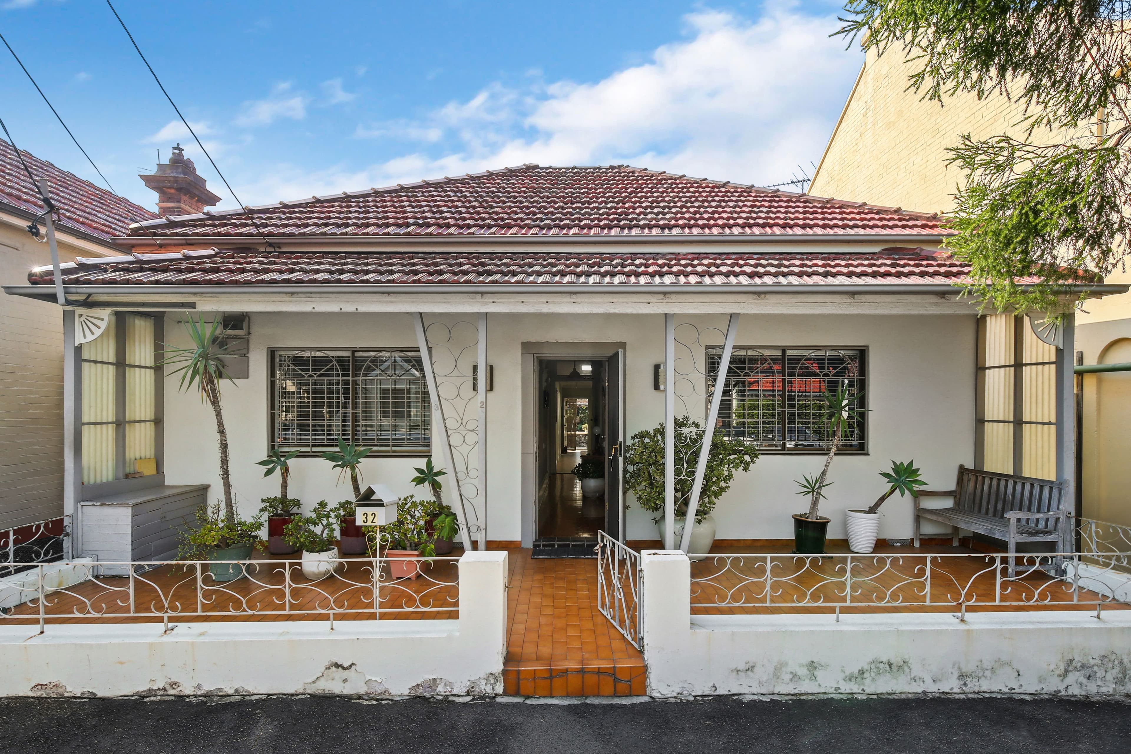 32 Juliett Street, Enmore - Image 1