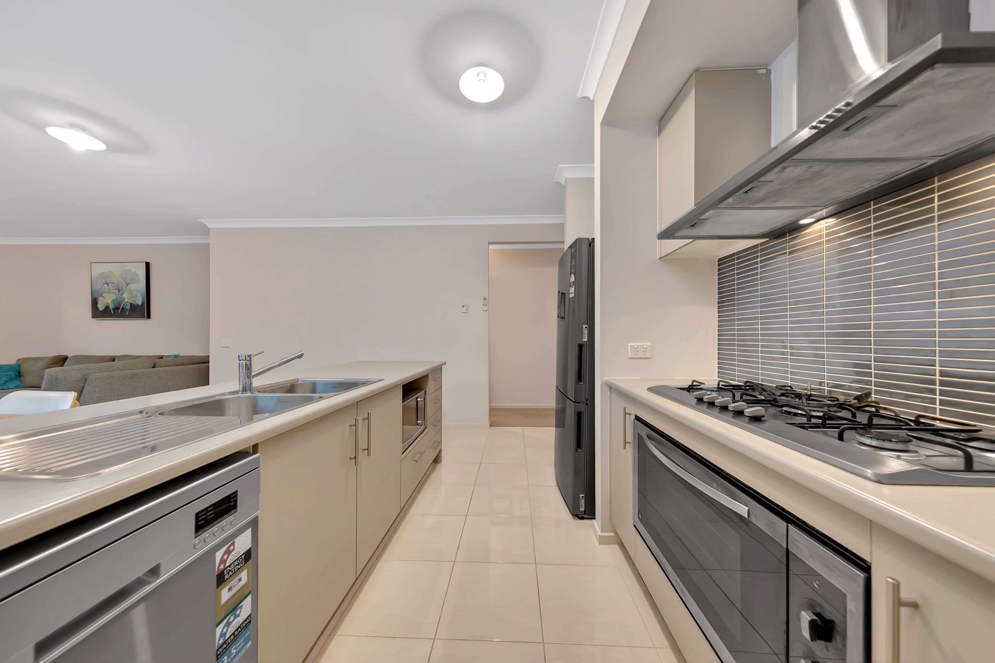 37 Haig Street, Mernda VIC 3754, Mernda - Thumbnail 3