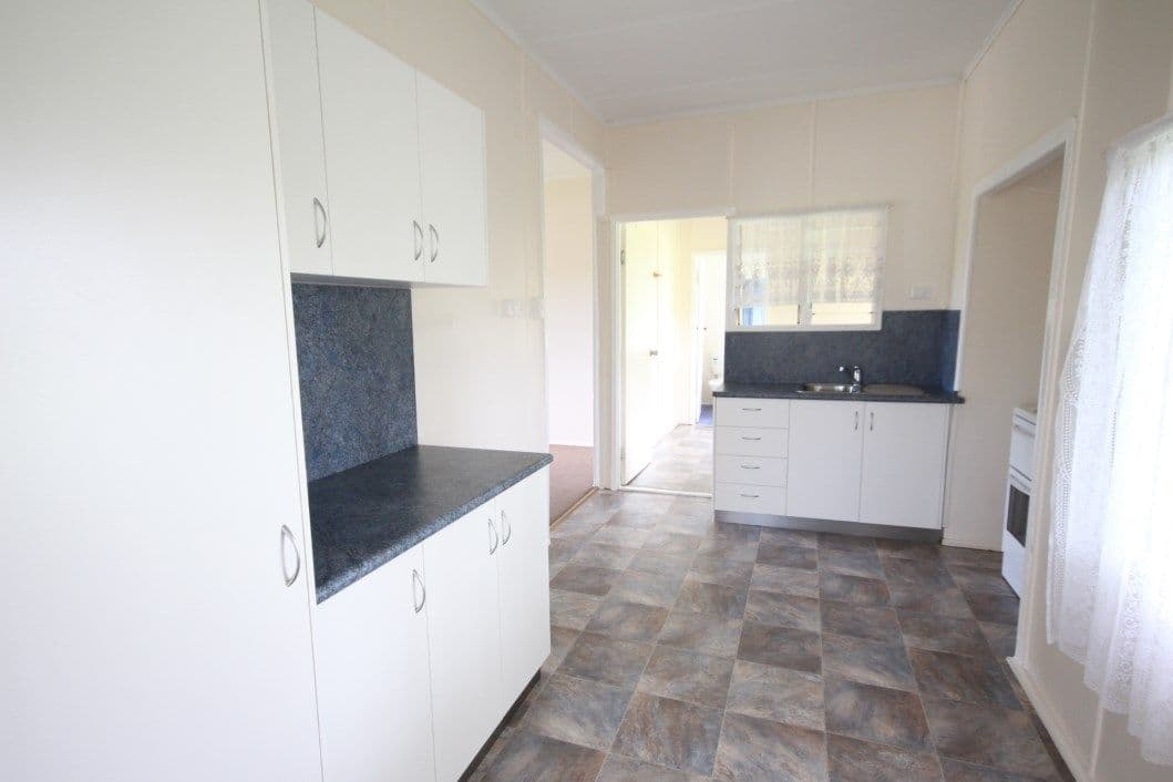 75 Beach Road, Sarina QLD 4737, Sarina Beach - Thumbnail 2