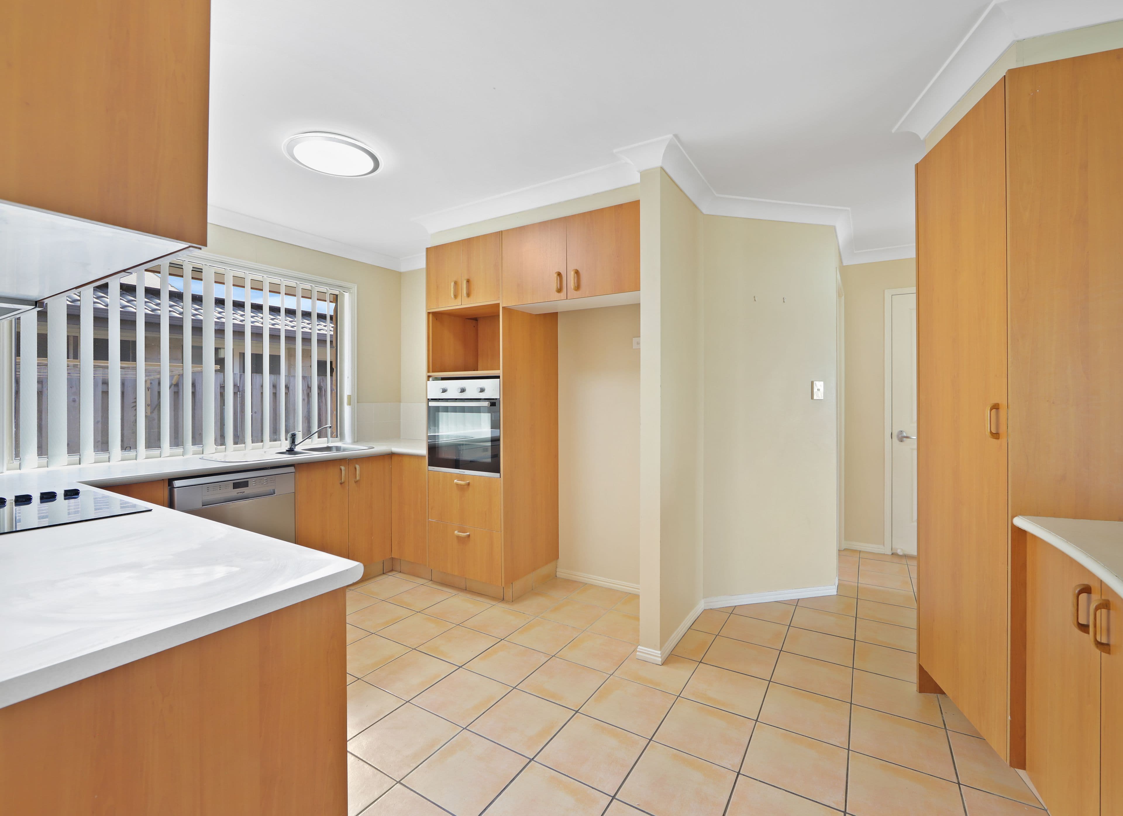 4 Tracey Crescent, Varsity Lakes QLD 4227, Varsity Lakes - Thumbnail 8