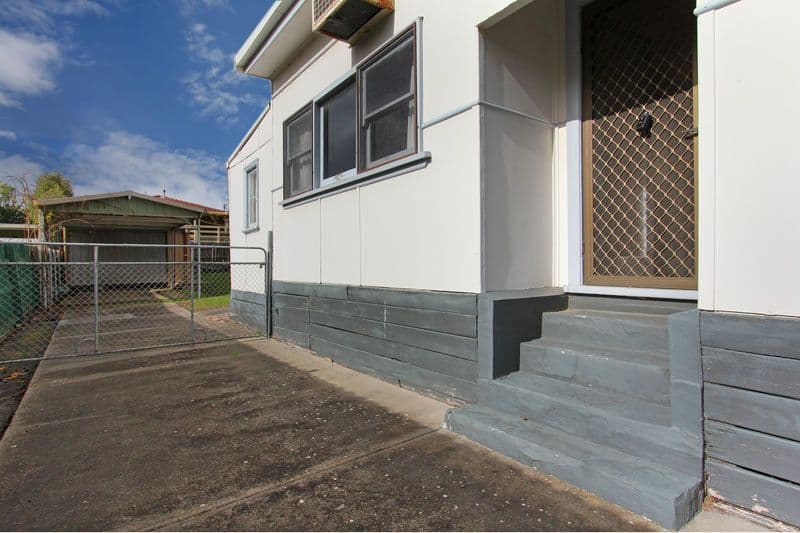 41 Sixth Avenue, ROSEBUD VIC 3939, Rosebud - Thumbnail 2
