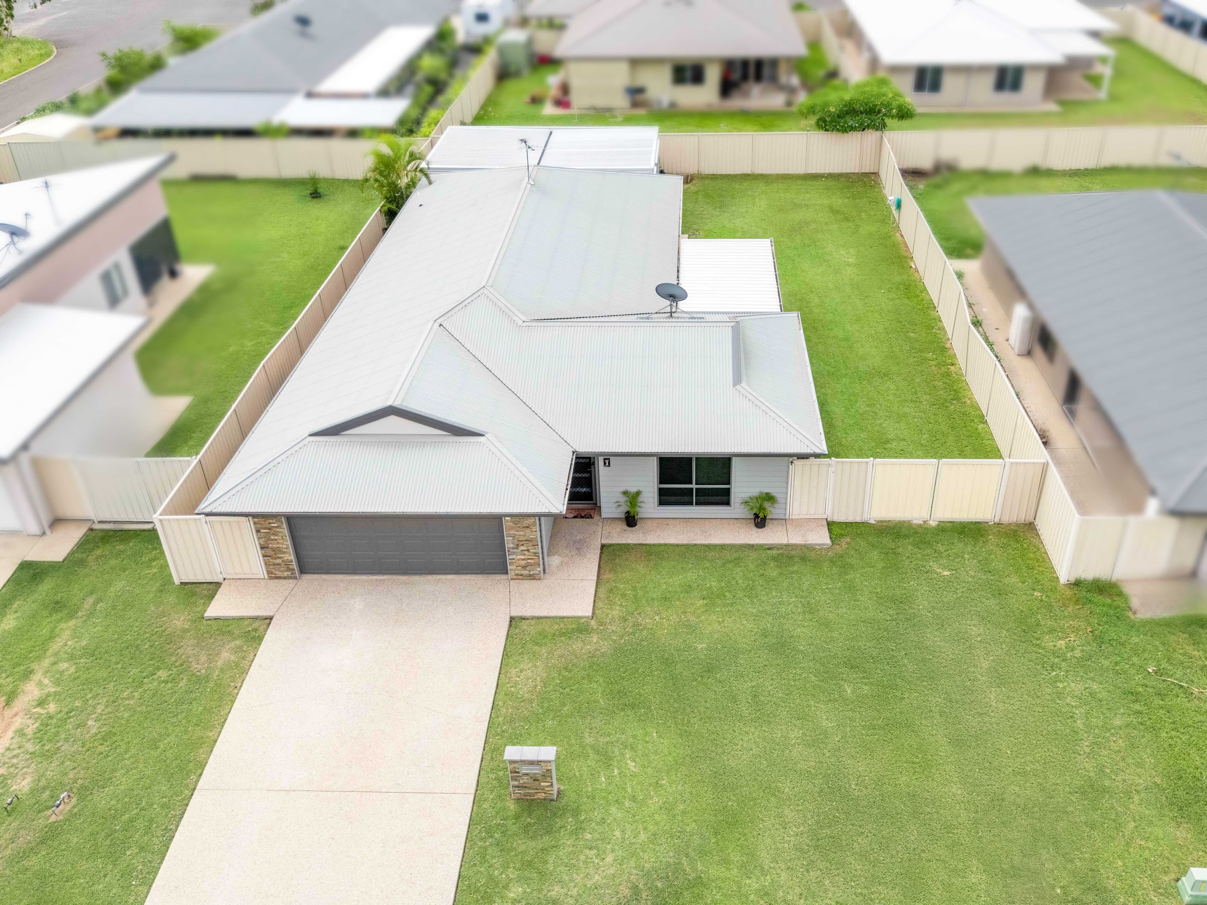 3 Singleton Court, Emerald QLD 4720, Emerald - Image 1