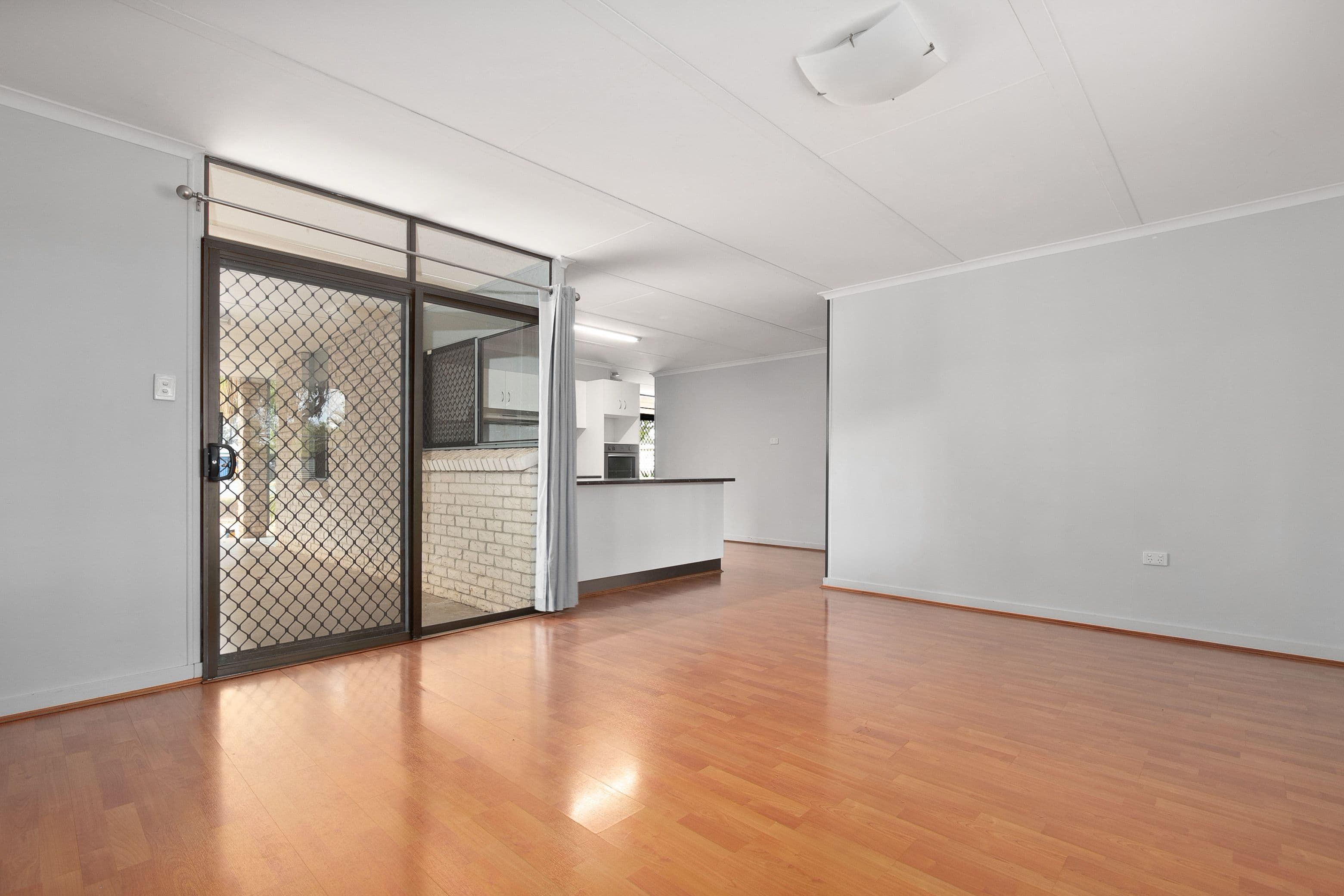 97 Opal Street, Emerald QLD 4720, Emerald - Thumbnail 6