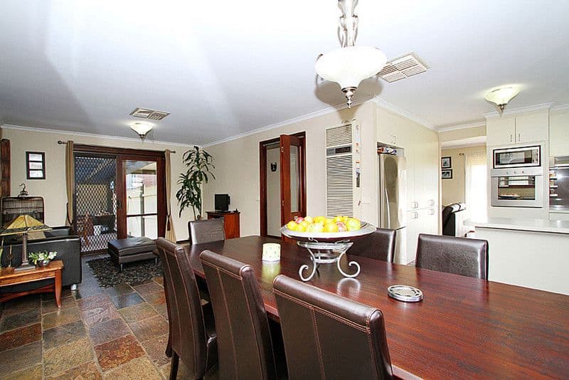 17 Lamina Avenue, MILL PARK VIC 3082, Mill Park - Thumbnail 3