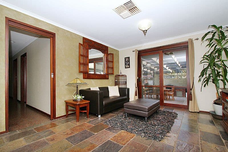17 Lamina Avenue, MILL PARK VIC 3082, Mill Park - Thumbnail 5