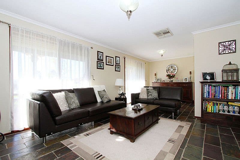 17 Lamina Avenue, MILL PARK VIC 3082, Mill Park - Thumbnail 6
