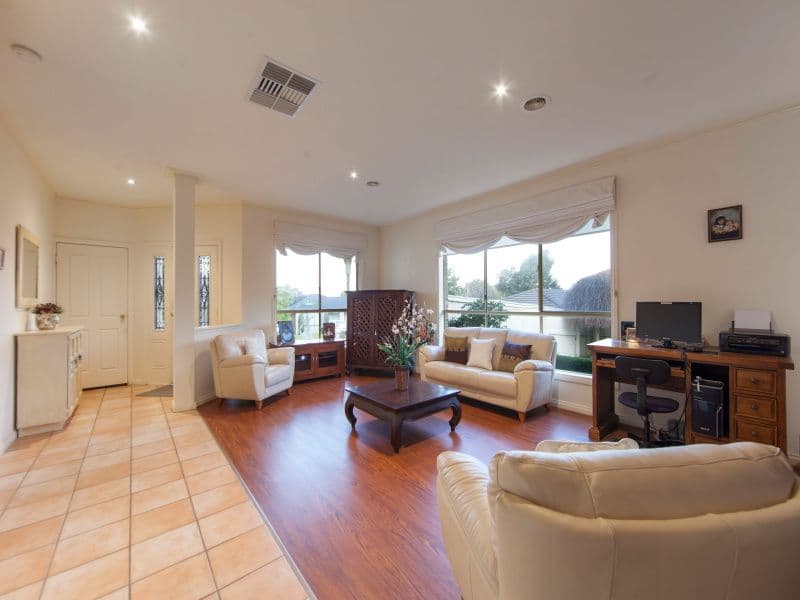 7 Heathwren Close, Frankston South VIC 3199, Frankston South - Thumbnail 3