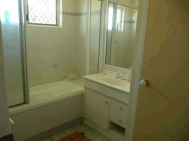 2 Pearl Court, DEERAGUN QLD 4818, Deeragun - Thumbnail 5