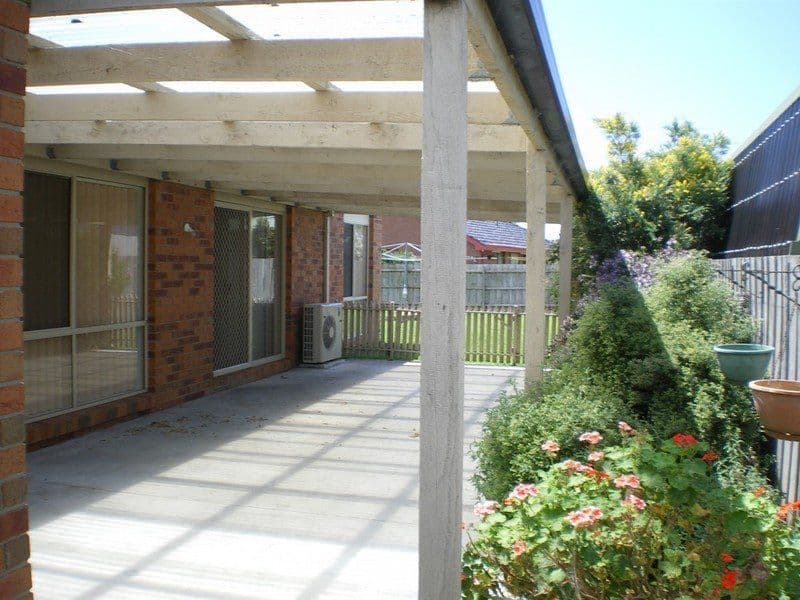 20 Chestnut Avenue, MORWELL VIC 3840, Morwell - Thumbnail 2