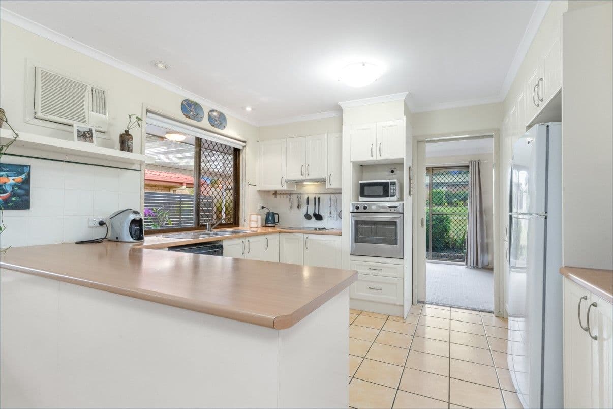 14 Crestlea Street, Bracken Ridge QLD 4017, Bracken Ridge - Thumbnail 4