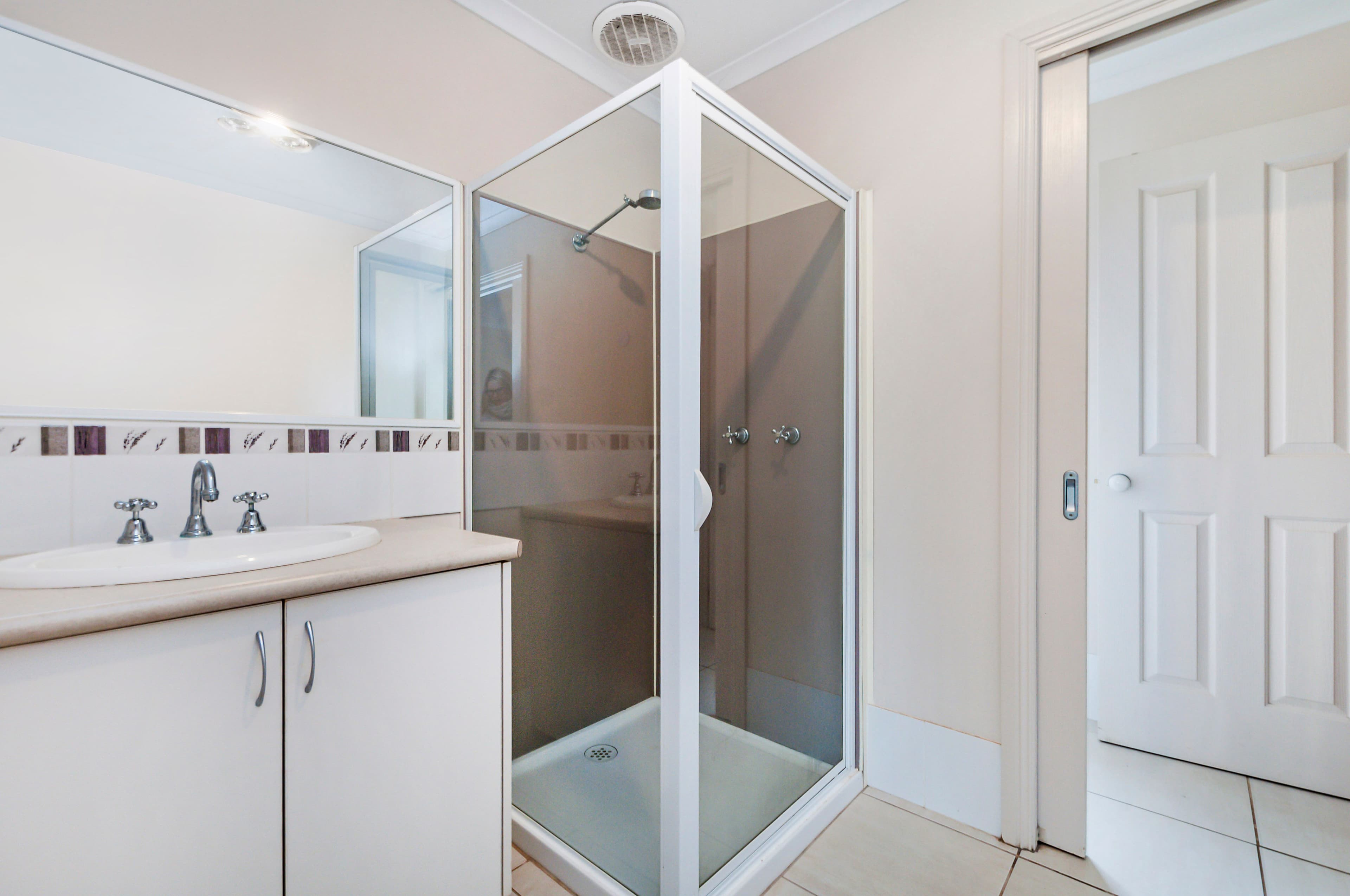 16 Dixon Street, Warrnambool VIC 3280, Warrnambool - Thumbnail 5