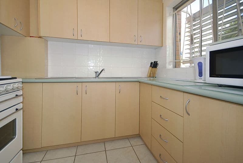 28   Villa Street, ANNERLEY QLD 4103, Annerley - Thumbnail 2