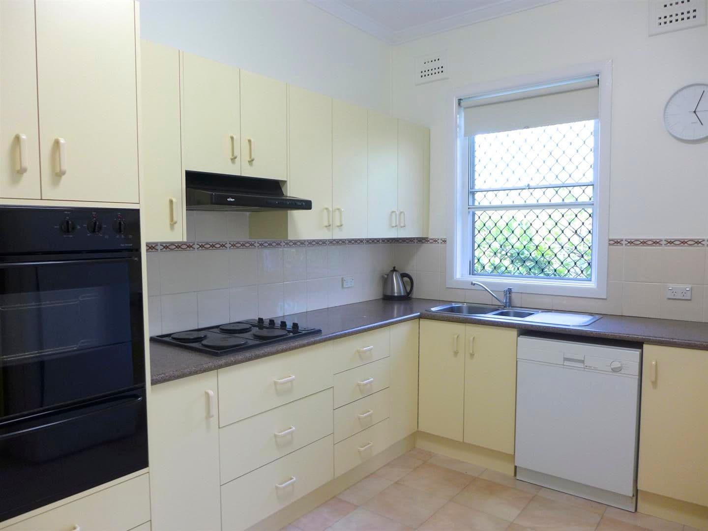 1 Rees Avenue, Parkes NSW 2870, Parkes - Thumbnail 2
