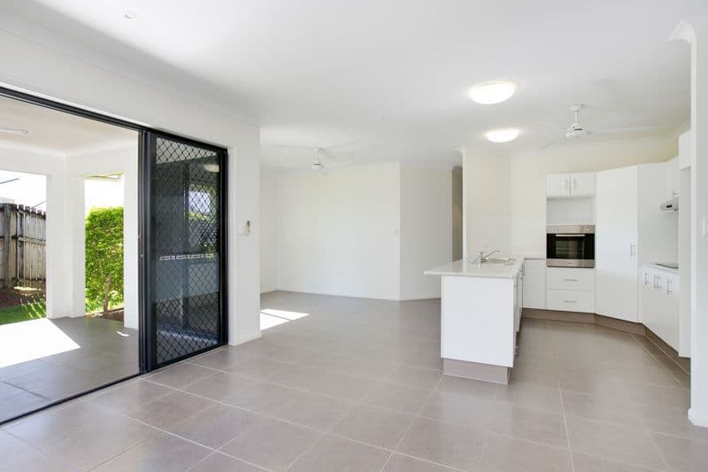 4 Roderick Street, BENTLEY PARK QLD 4869, Bentley Park - Thumbnail 3