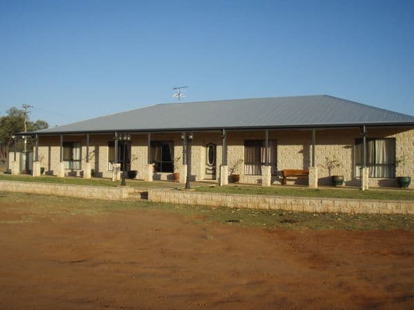 70 Partridge Street, Charleville QLD 4470, Charleville - Thumbnail 2