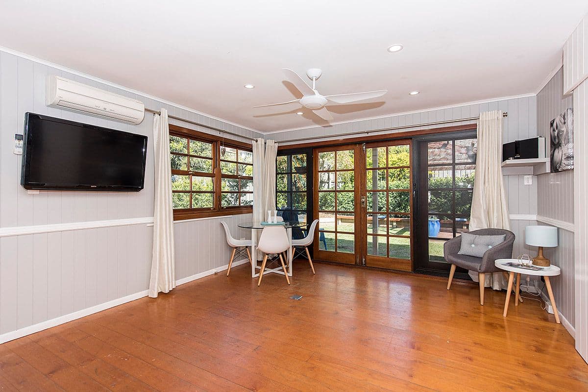 7 Gower Street, Holland Park West QLD 4121, Holland Park West - Thumbnail 2