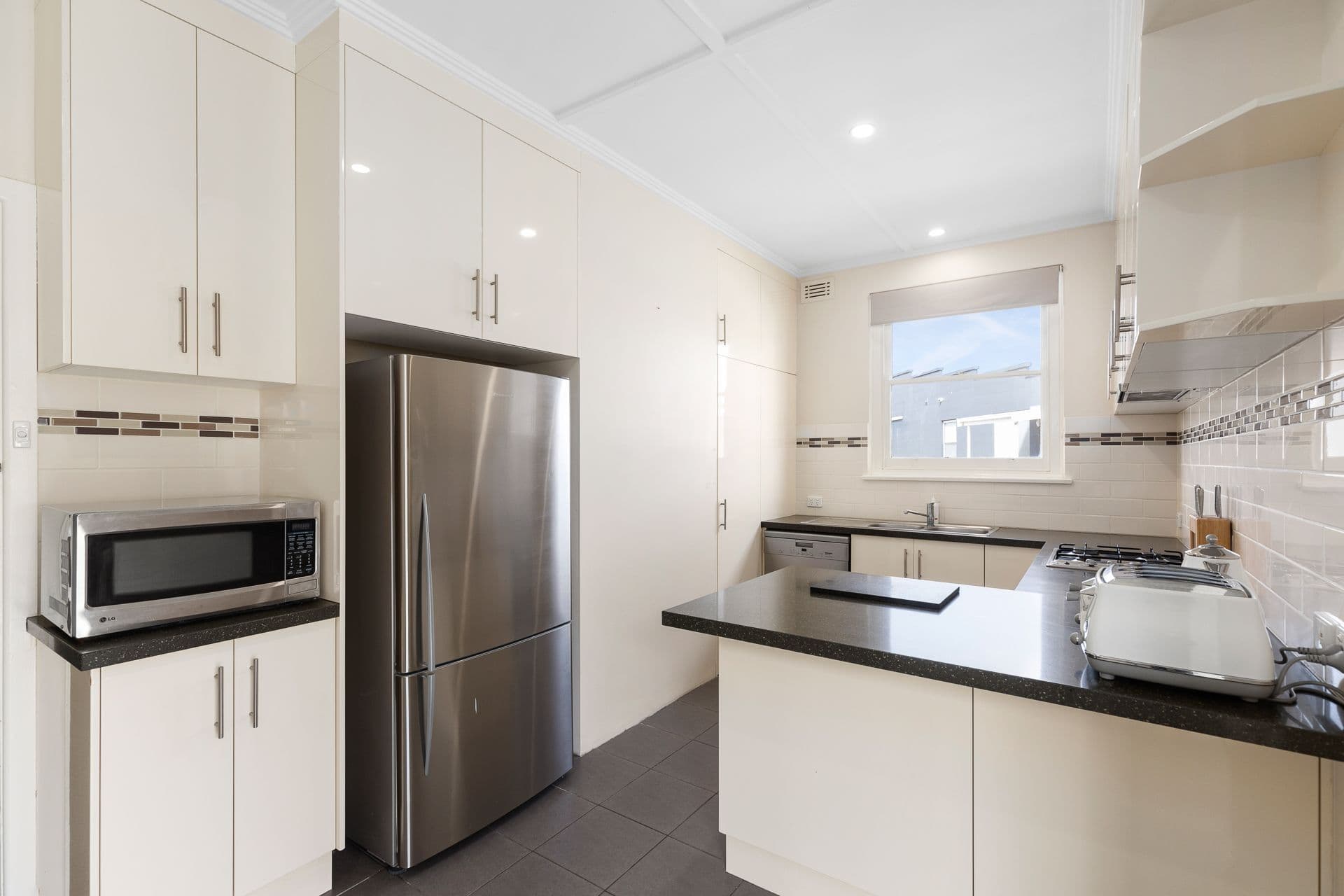 48 Boandik Terrace, Mount Gambier SA 5290, Mount Gambier - Thumbnail 2