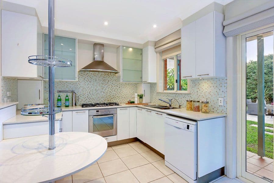 1 The Grove Way, Normanhurst - Thumbnail 3