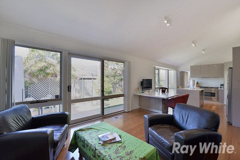 48 Milpera Crescent, WANTIRNA VIC 3152, Wantirna - Thumbnail 2