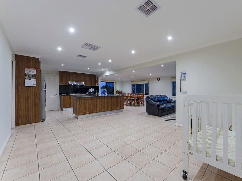 2 Buckhurst Way, Hoppers Crossing VIC 3029, Hoppers Crossing - Thumbnail 6