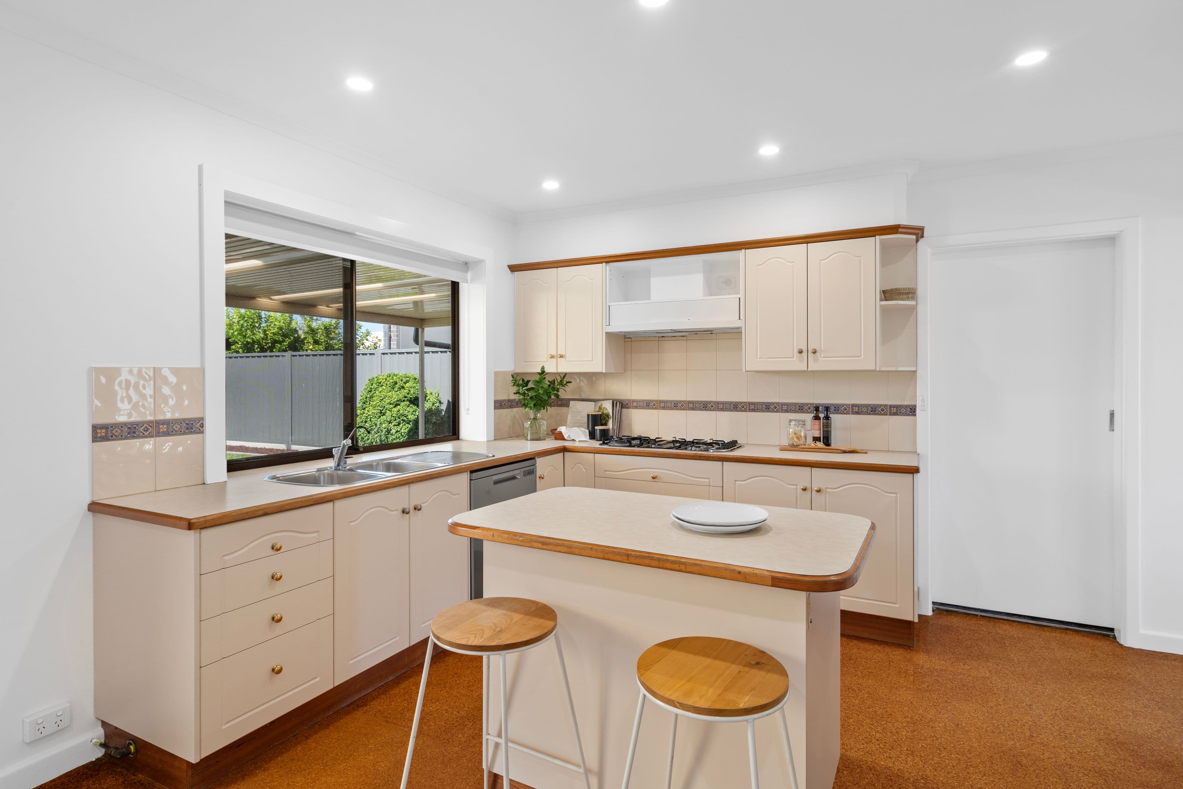 19 Hawkesbury Way, West Lakes Shore SA 5020, West Lakes Shore - Thumbnail 6