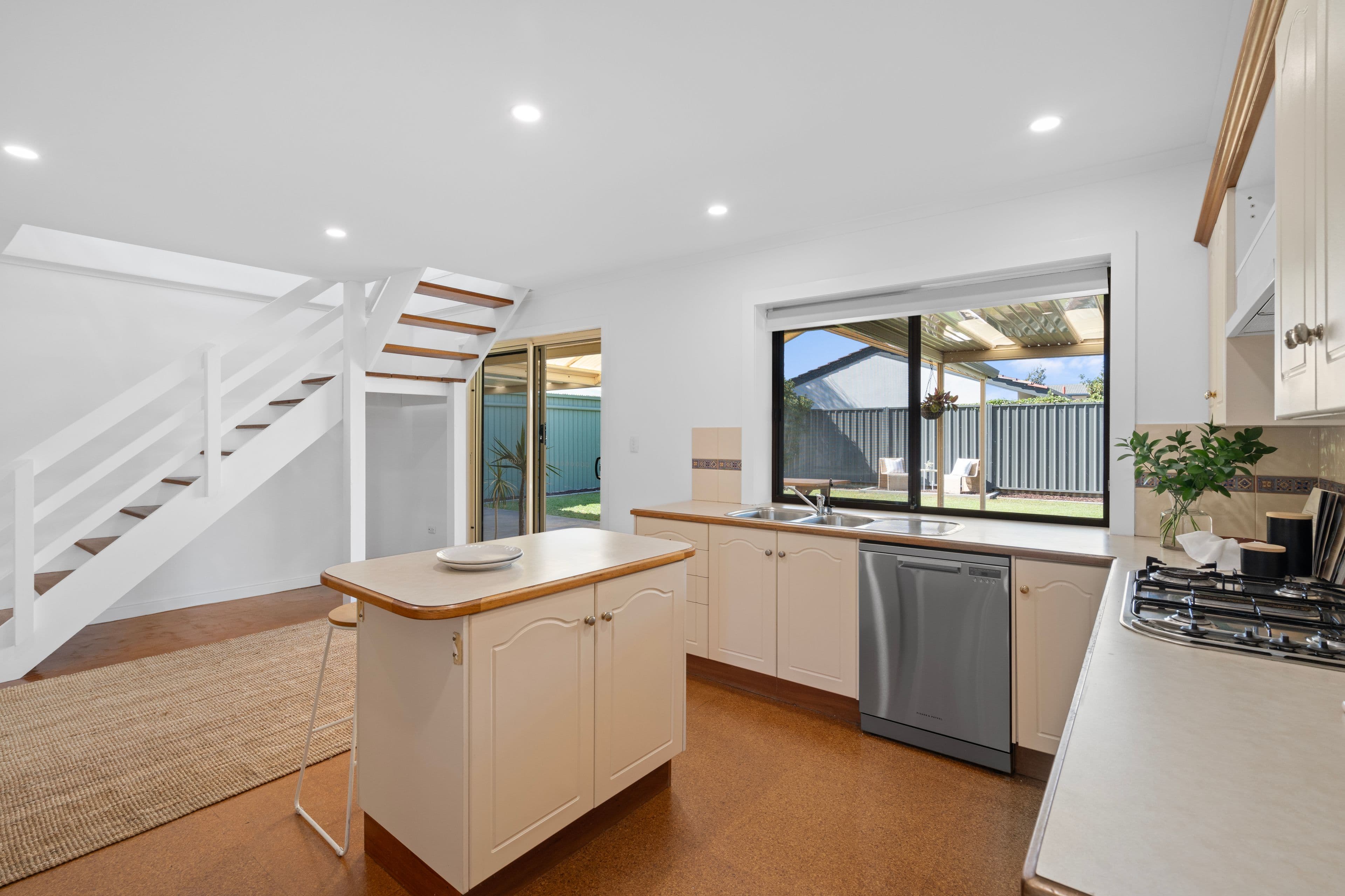 19 Hawkesbury Way, West Lakes Shore SA 5020, West Lakes Shore - Thumbnail 7