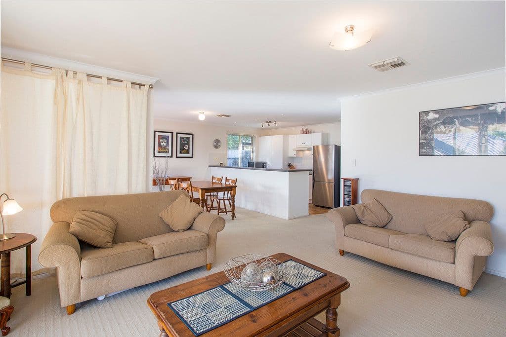21 Eurunderee Avenue, SEACOMBE GARDENS SA 5047, Seacombe Gardens - Thumbnail 2