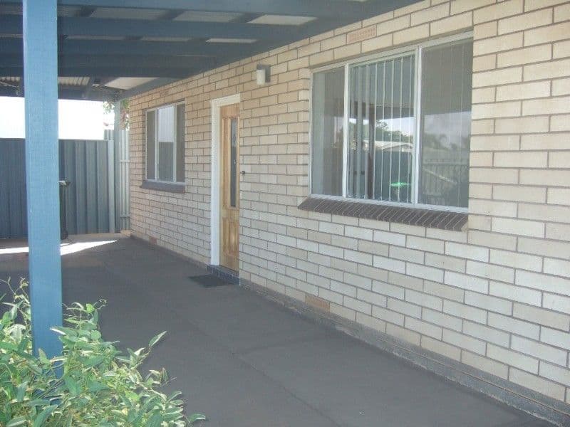 2 Mcculloch Street, BROKEN HILL NSW 2880, Broken Hill - Thumbnail 2