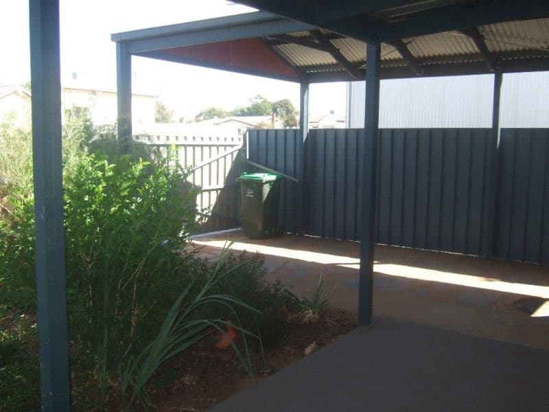 2 Mcculloch Street, BROKEN HILL NSW 2880, Broken Hill - Thumbnail 5