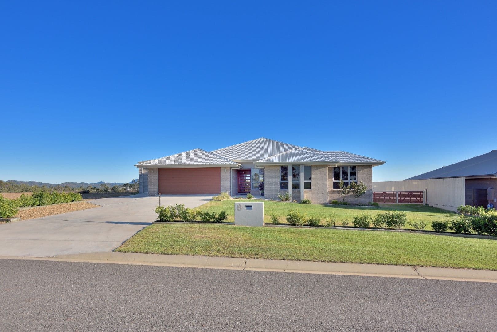 8 Eucalyptus Place, Kirkwood QLD 4680, Kirkwood - Image 1
