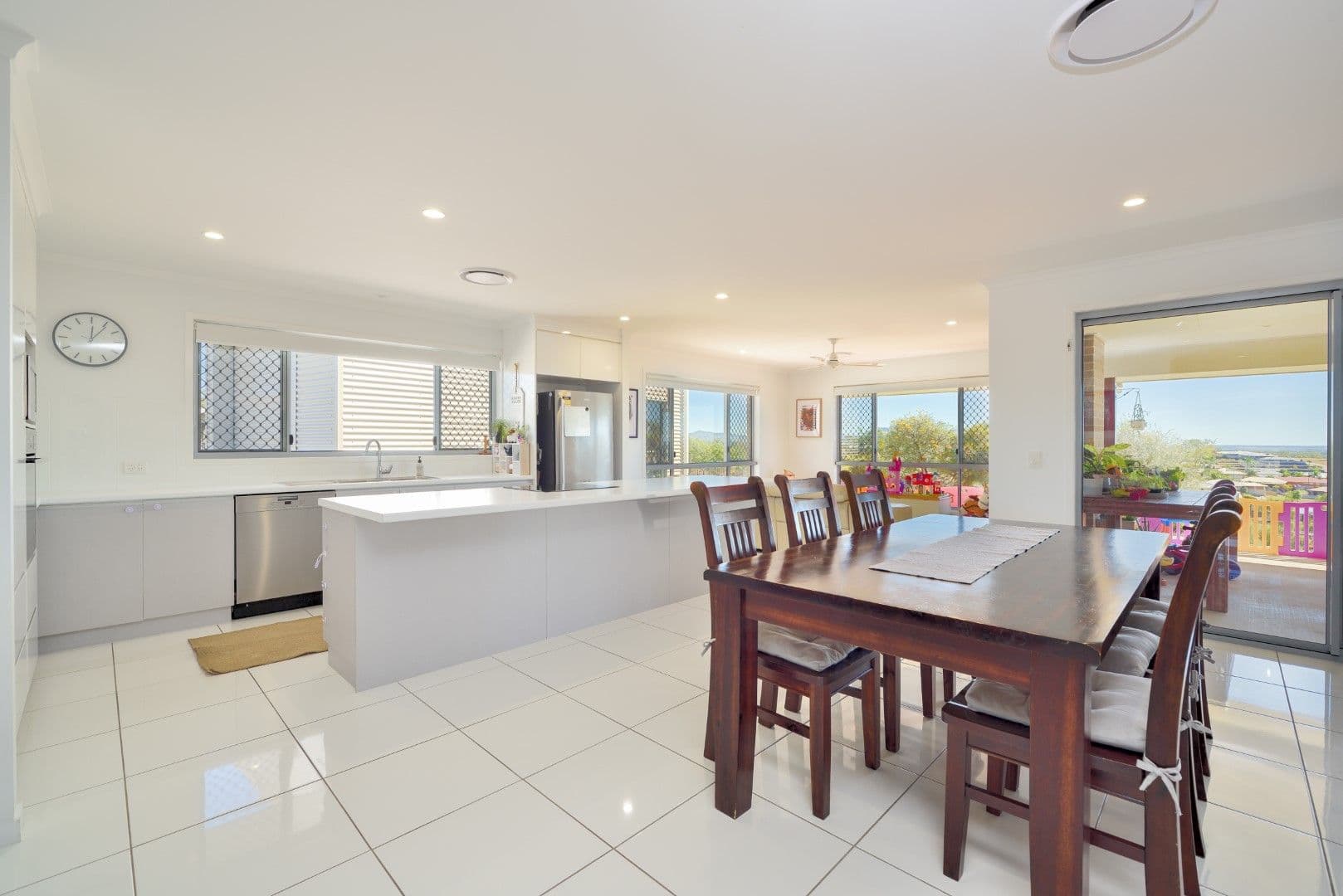 8 Eucalyptus Place, Kirkwood QLD 4680, Kirkwood - Thumbnail 2