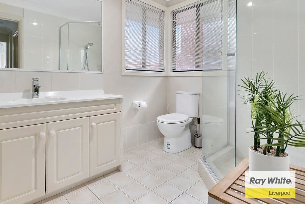 28 Kitson Way, Casula - Thumbnail 4