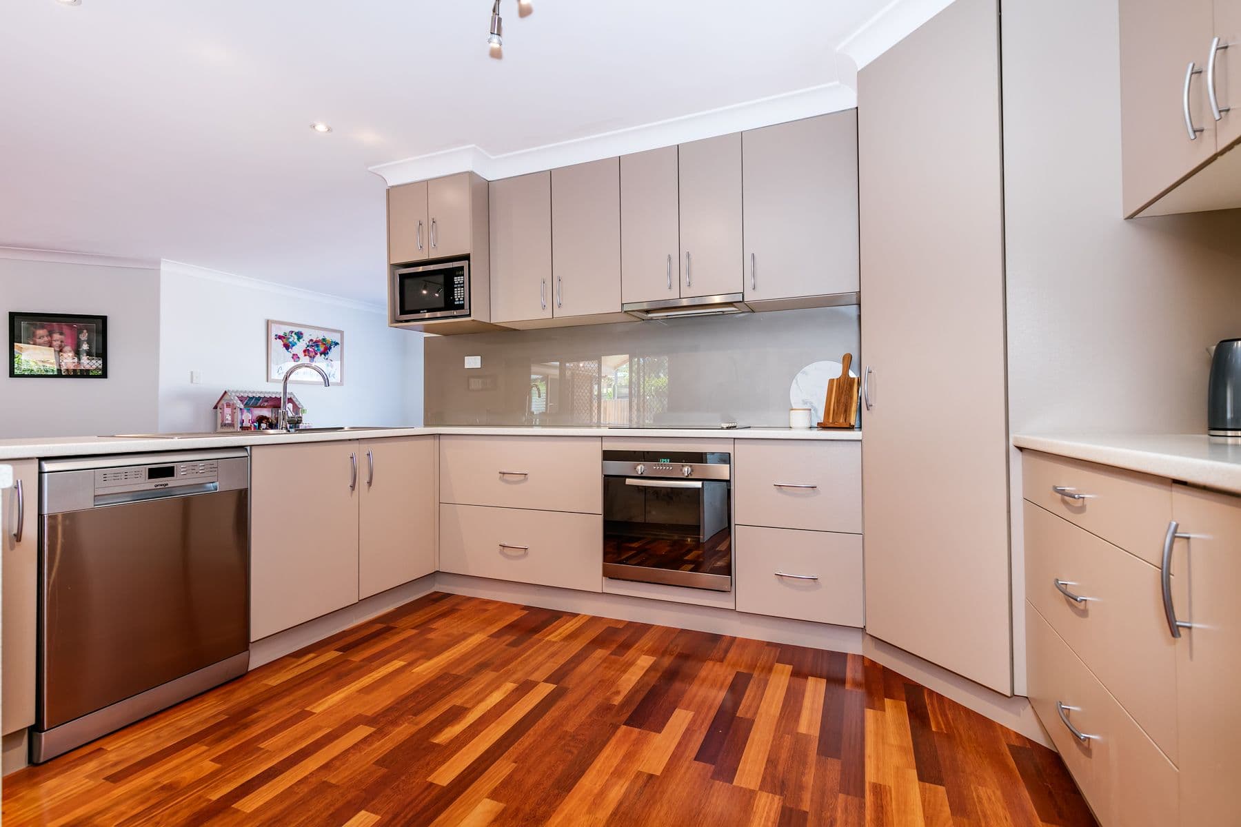 8 Cyril Court, Hillcrest QLD 4118, Hillcrest - Thumbnail 5