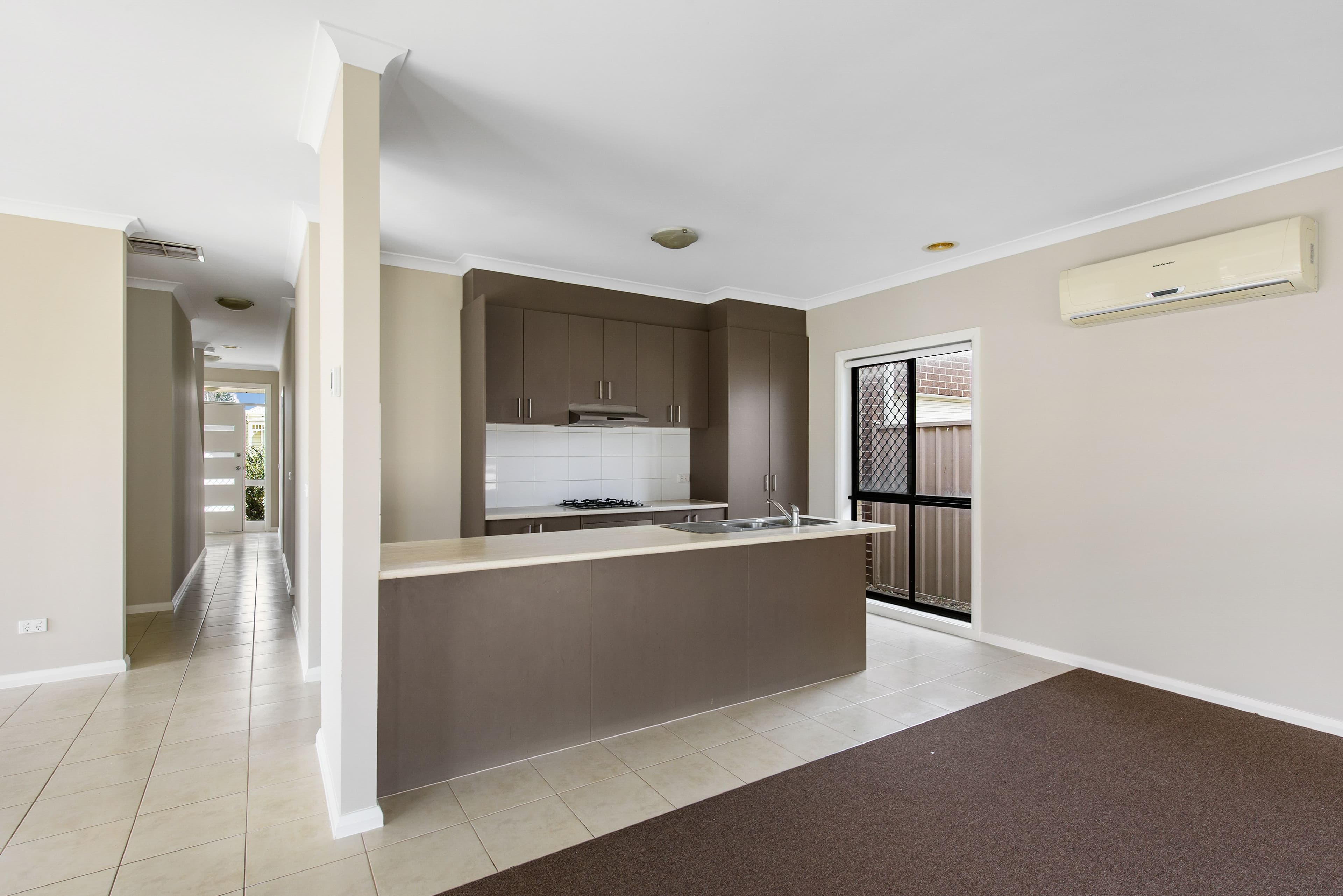 31 Mount Way, Caroline Springs VIC 3023, Caroline Springs - Thumbnail 3