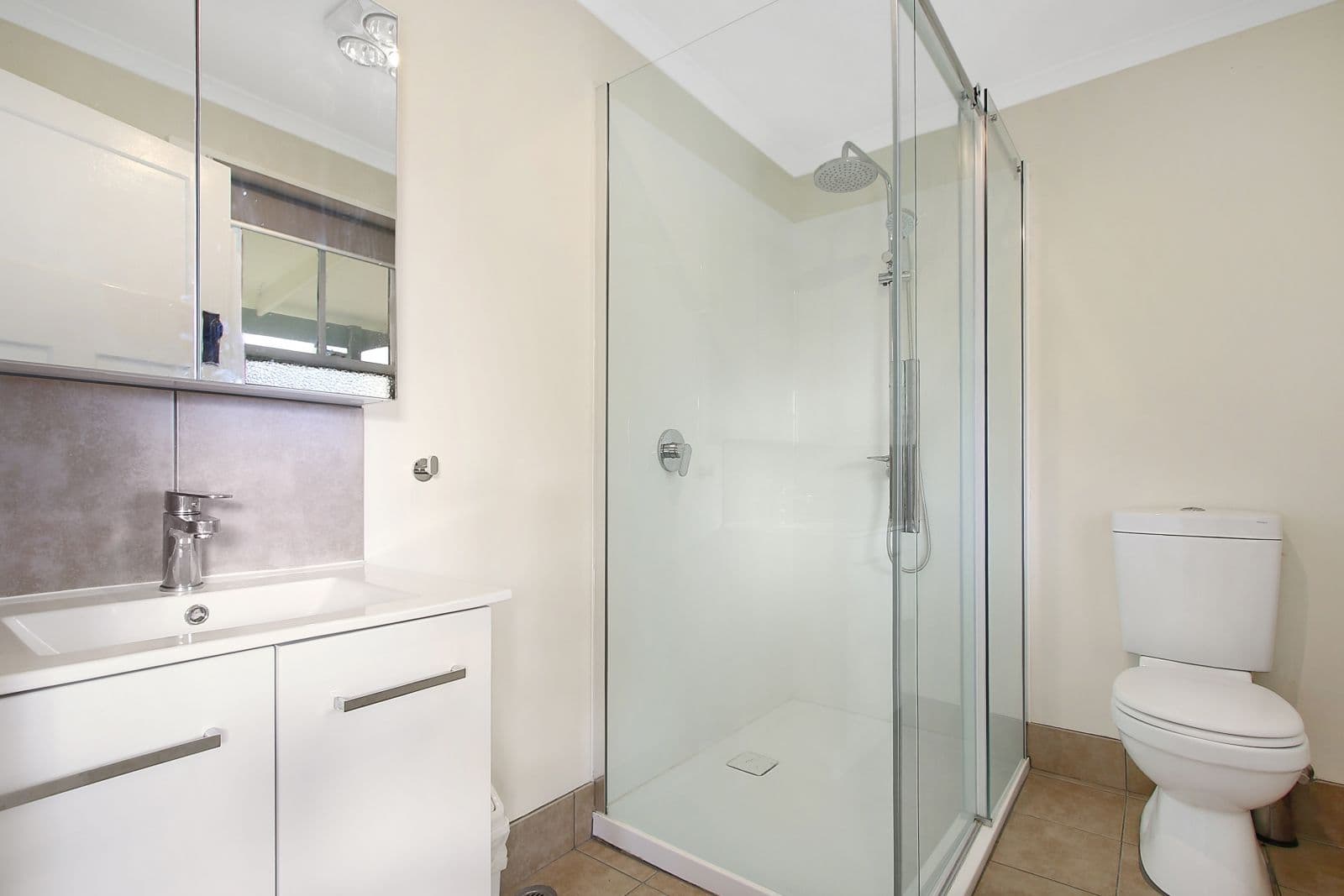 100 Hanson Street, Corryong VIC 3707, Corryong - Thumbnail 3
