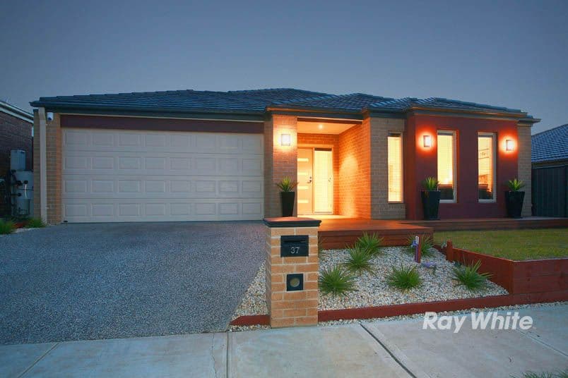 37 Hackney Circuit (runs off Heather Grove), CLYDE NORTH VIC 3978, Clyde North - Image 1