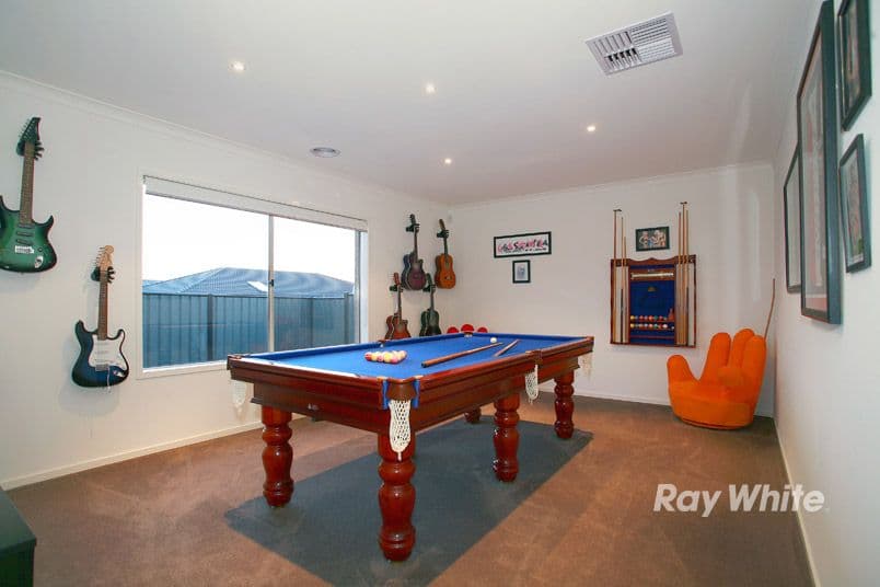 37 Hackney Circuit (runs off Heather Grove), CLYDE NORTH VIC 3978, Clyde North - Thumbnail 2