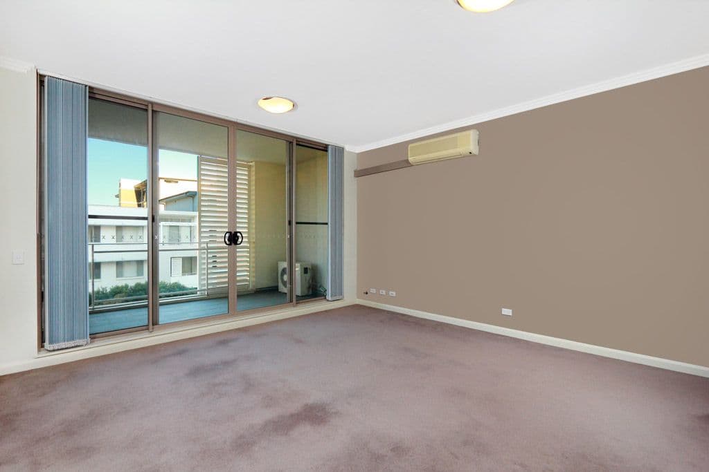 1 Stromboli Straight, WENTWORTH POINT NSW 2127, Wentworth Point - Thumbnail 6