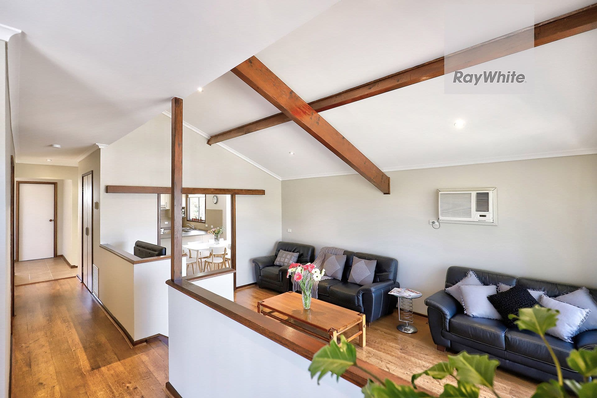 10 Churchill Avenue, Tullamarine VIC 3043, Tullamarine - Thumbnail 3