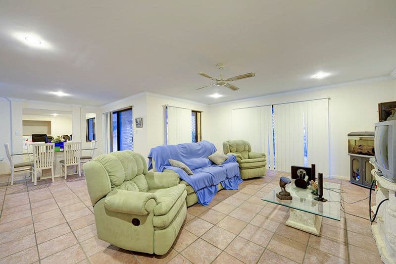 11  Kentwell Place, WISHART QLD 4122, Wishart - Thumbnail 4
